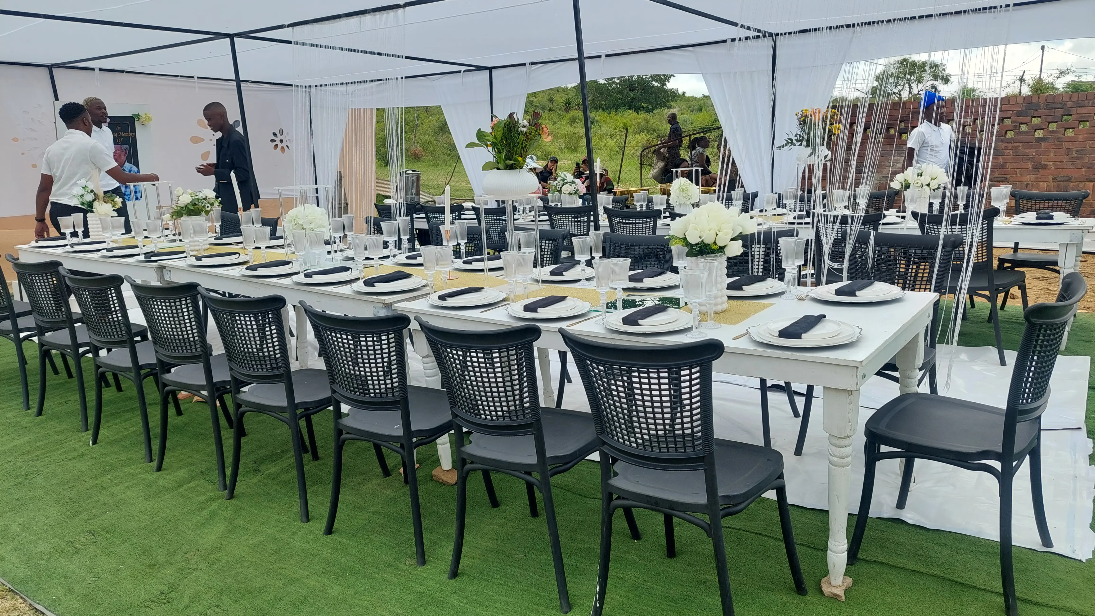 Elegant bridal shower table with pink and white balloon decor South Africa